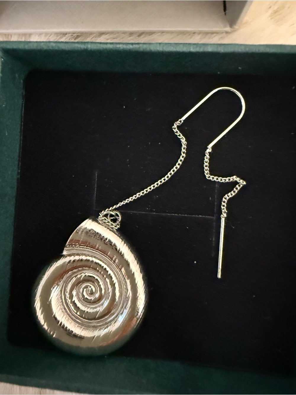 Fashion earring- ONE